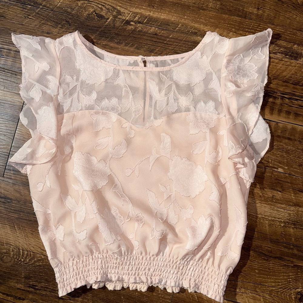 Cupcakes & Cashmere Women's XS Pink Floral Flutter Sleeves Blouse